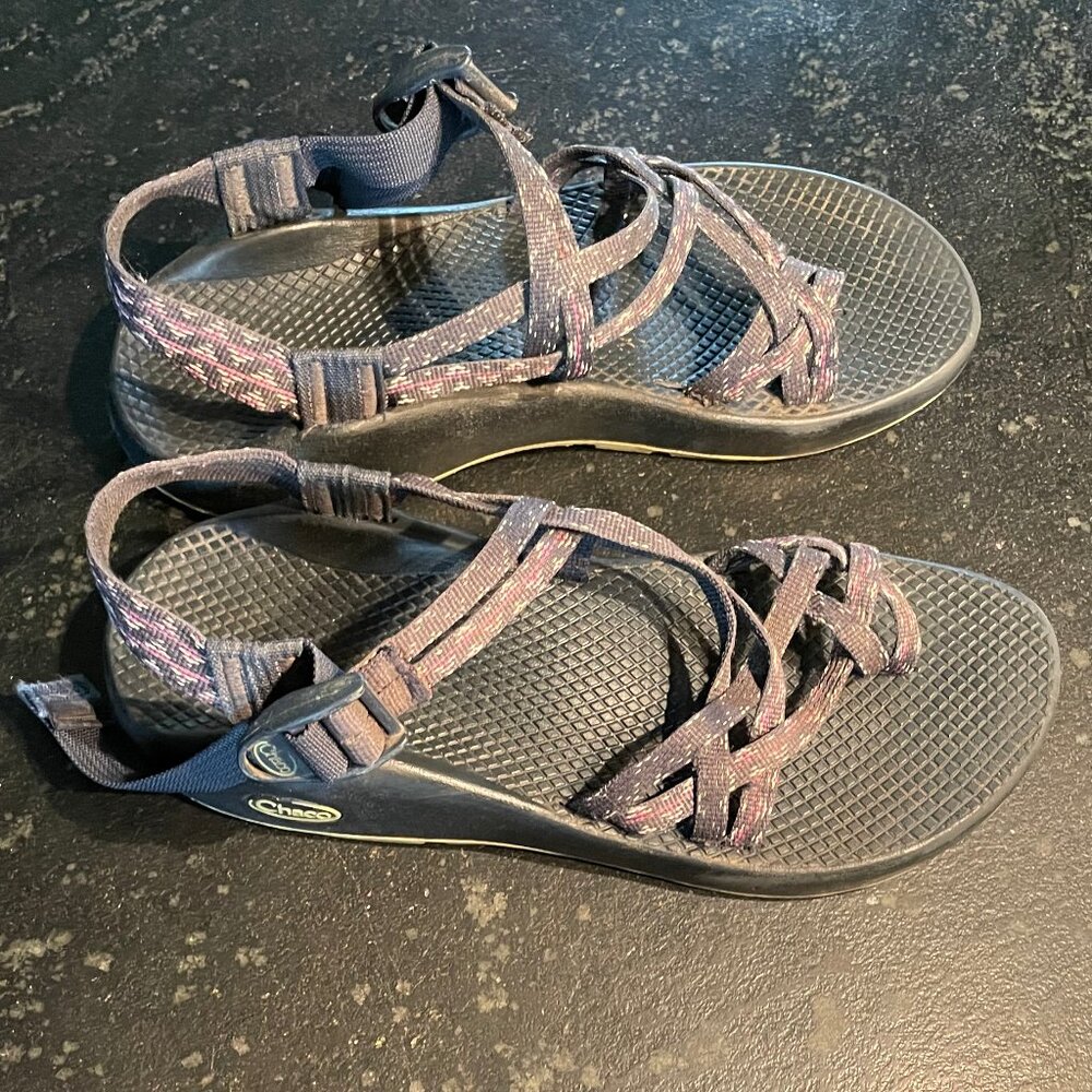 Chaco Sandals Aztec Pattern Straps Green Sole Hiking Water Womans Size 9 Purple